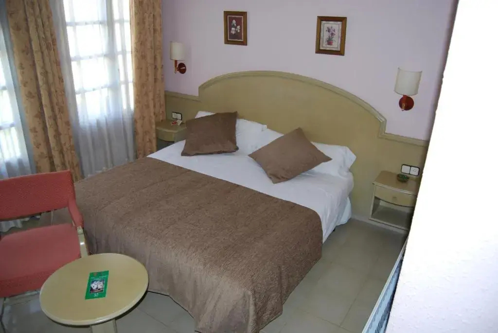 Hotel Masía Del Cadet - Chambres
