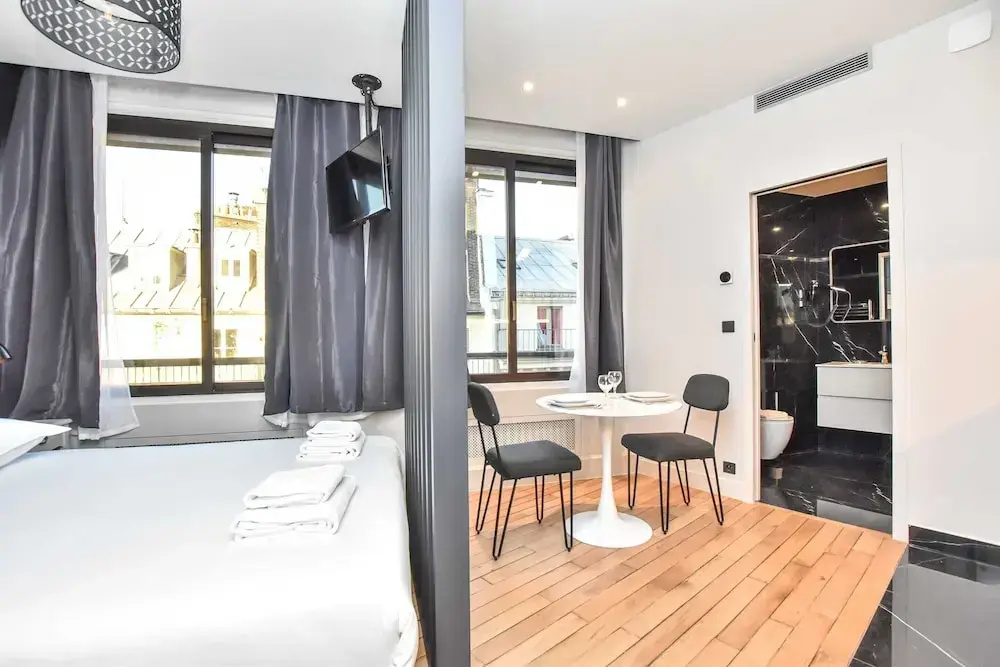 Chic Studio w/ Jacuzzi - 2P - Near Palais Garnier — фото