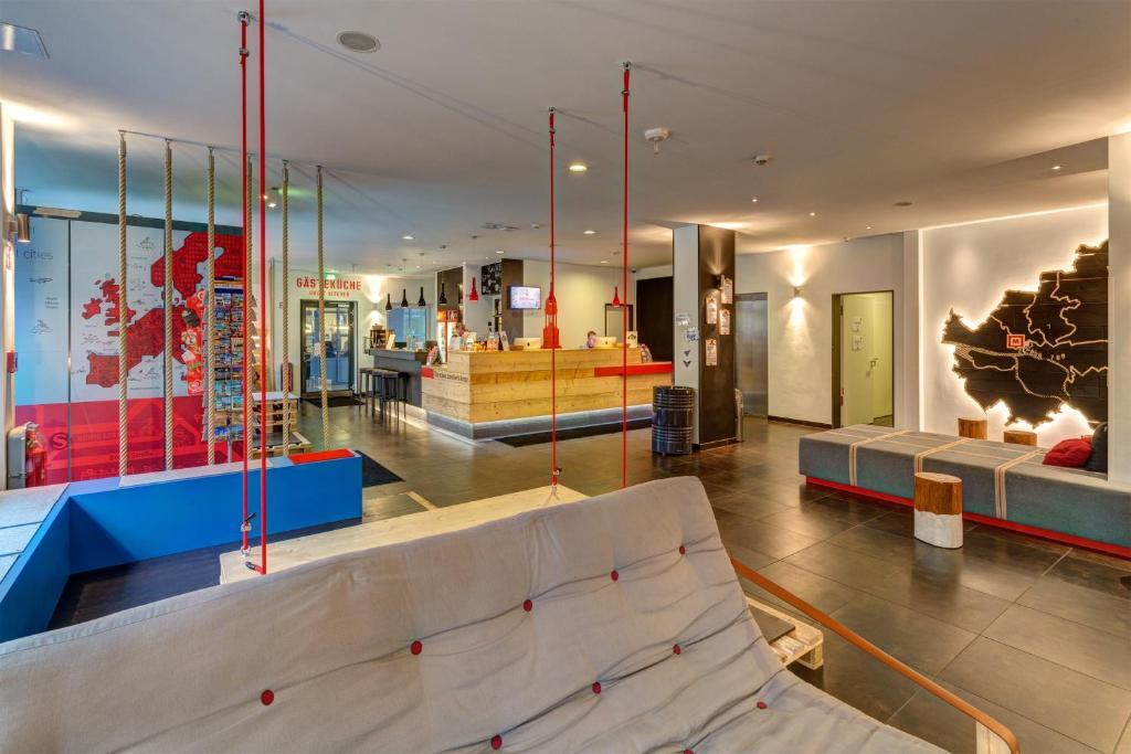 MEININGER Hotel Hamburg City Center by null