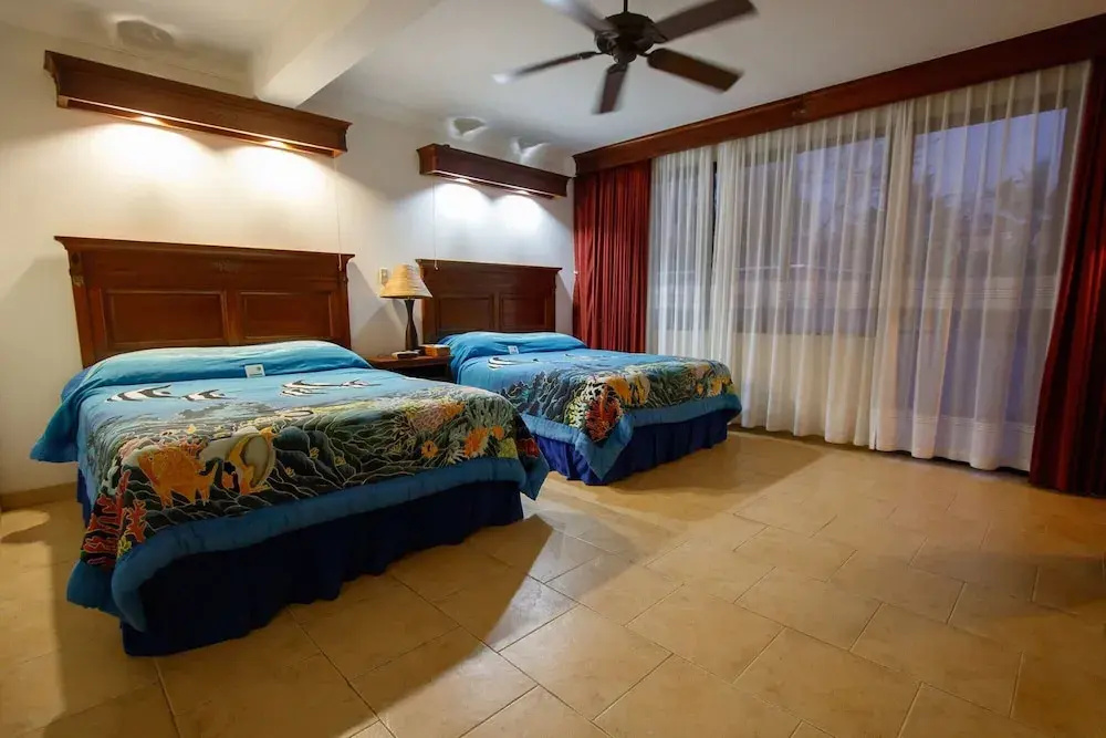 Manta Ray Bay Resort - Chambres