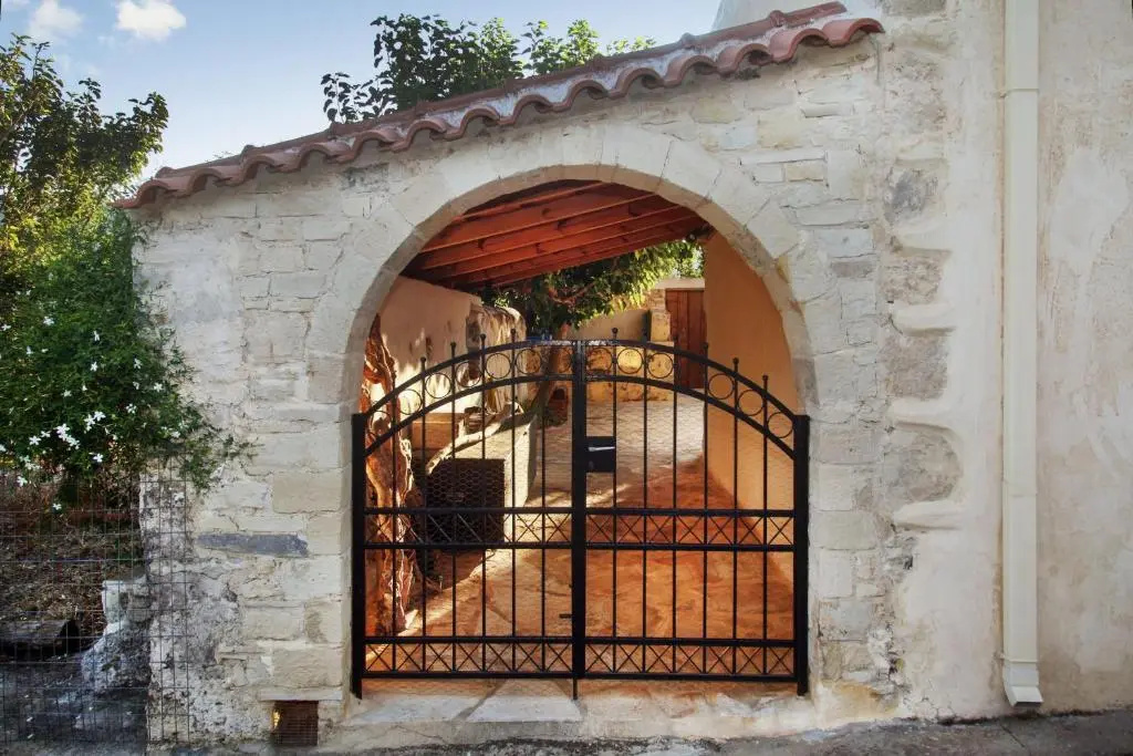 2 bedrooms house with furnished terrace at Georgioupoli 3 km away from the beach
