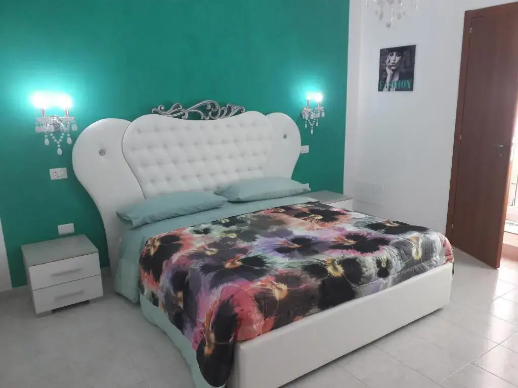 Deluxe Double room with balcony (full double bed)