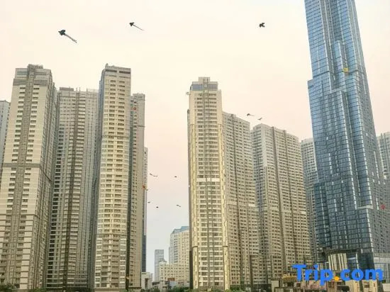 Vinhome Central Park Landmark 81 by KL