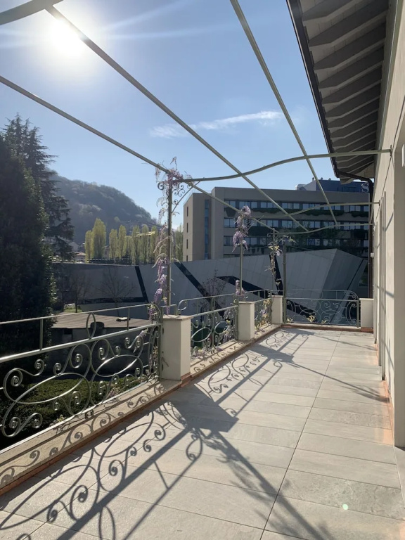 Grand Villa