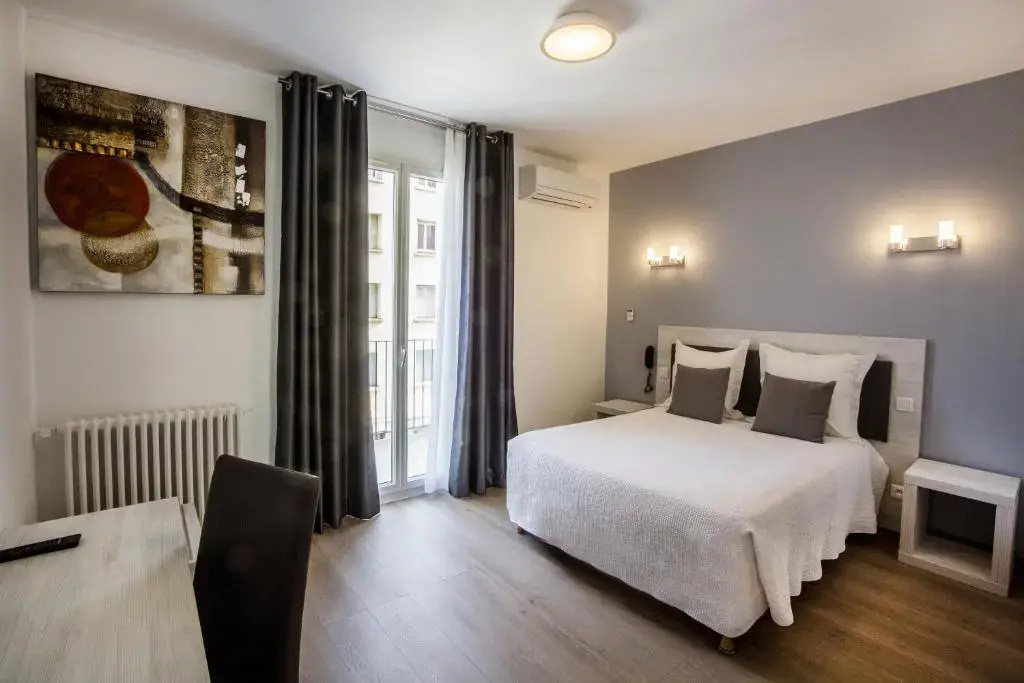 Superior Double room with balcony (full double bed)