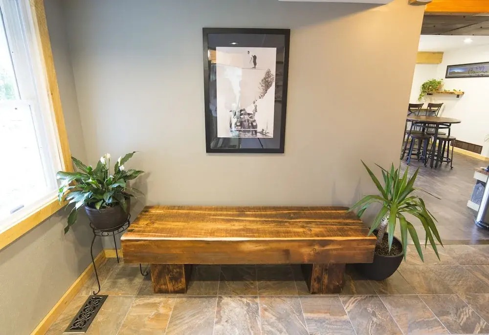 Ski Inn — фото