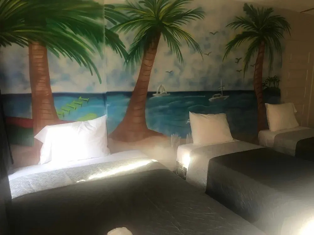 Best Time Inn Hotel - Car Rental — фото 2