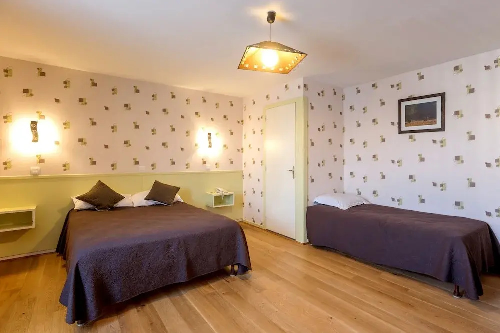Comfort room