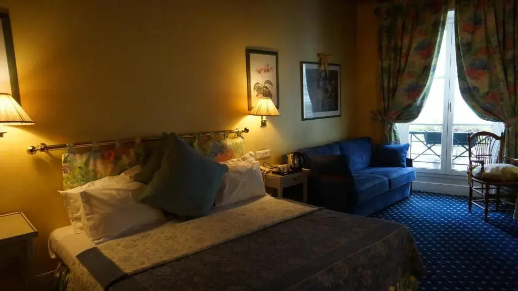Deluxe Family room