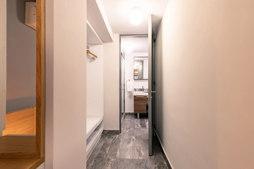 Casai Gorgeous 2 BR Apt With Rooftop — 2