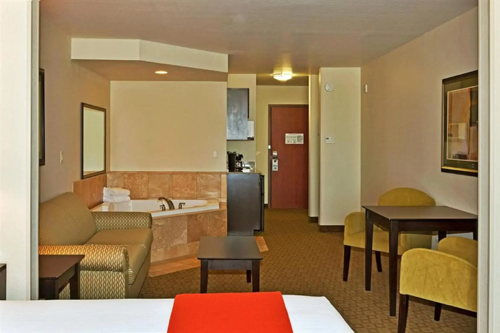 GreenTree Inn & Suites Florence - фото 16