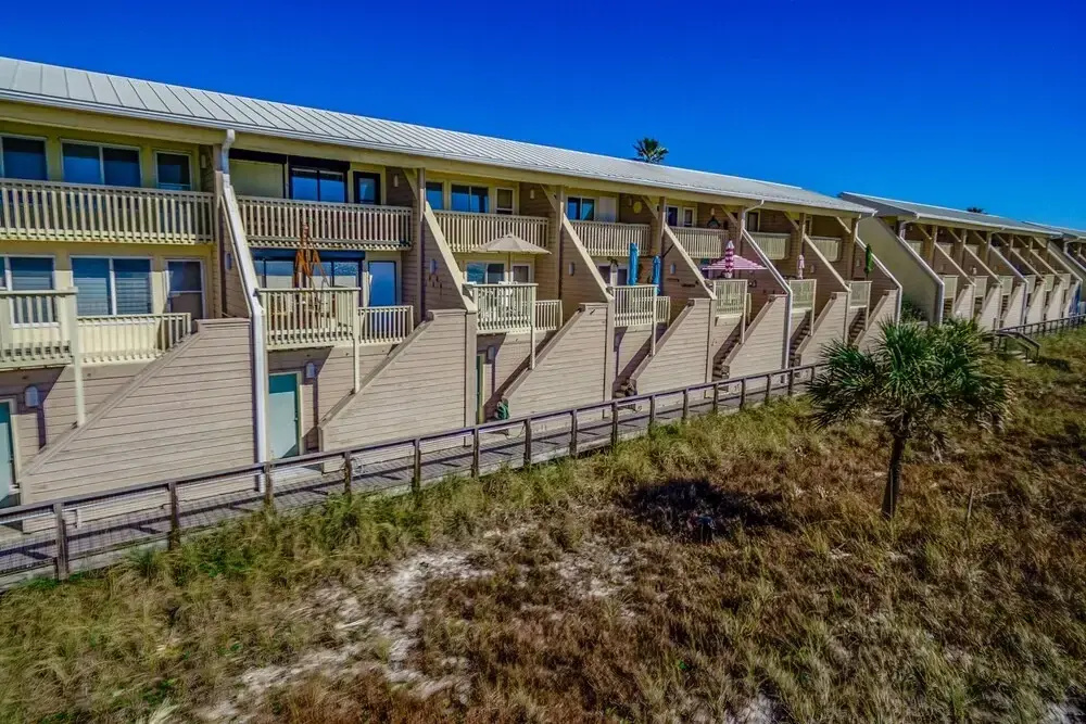Shores Townhouse by Forehand Rentals