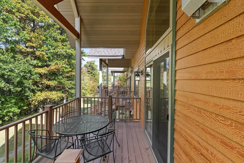 Gull Lake All-season Getaway w/ Private Deck — фото 5