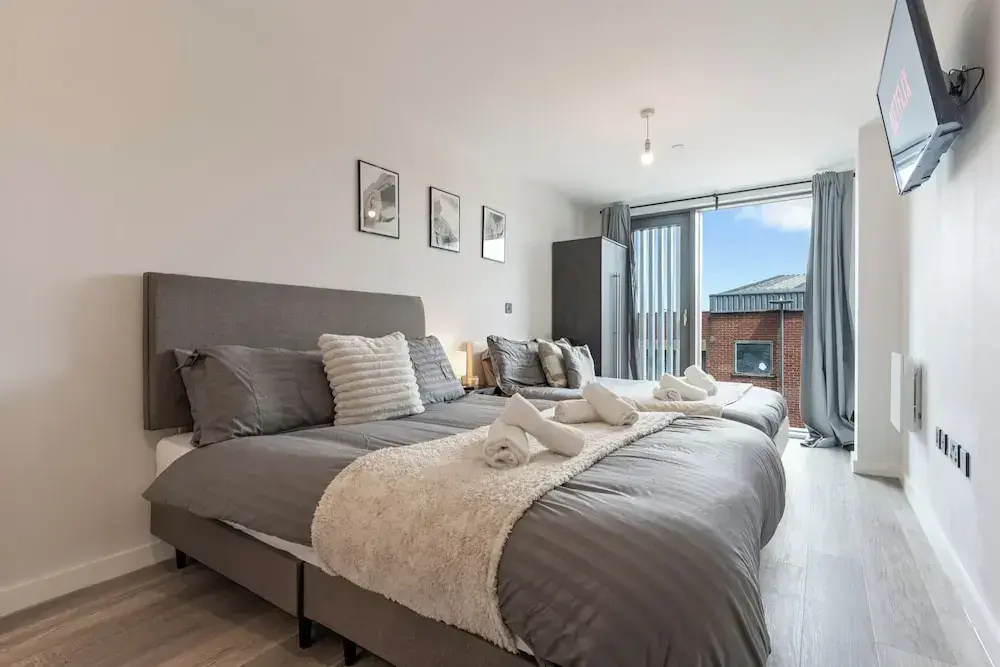 Meadow Haven 2 Bed 2 Bath, On-street Park, Netflix