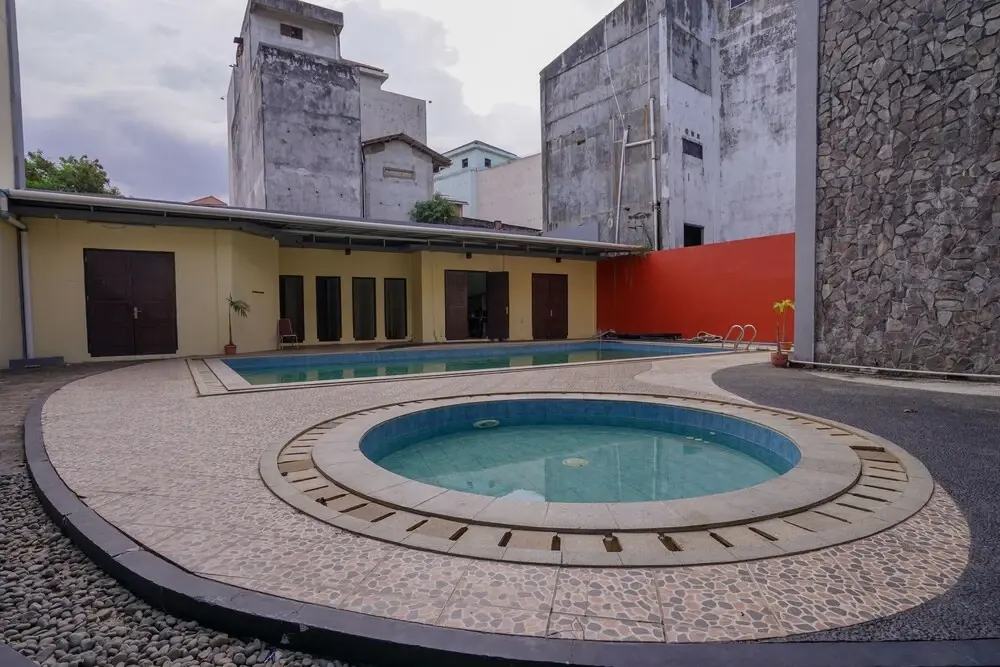 Capital O 2102 Grand Mutiara Hotel