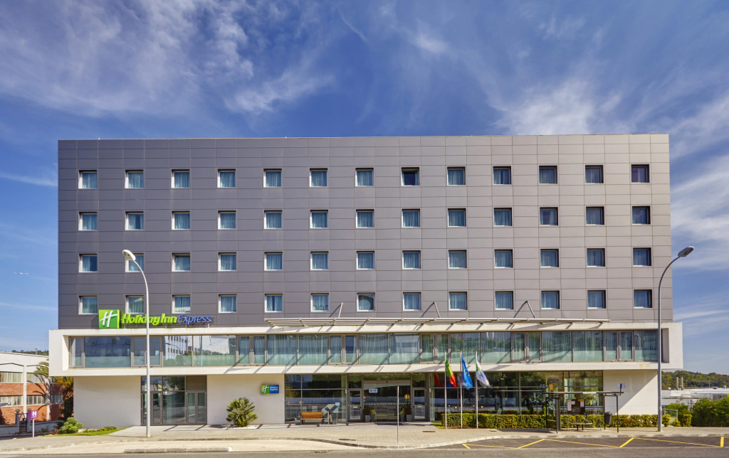 Holiday Inn Express Lisbon - Alfragide by IHG