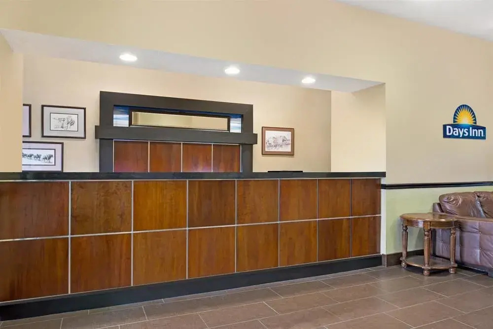 Lobby & Reception