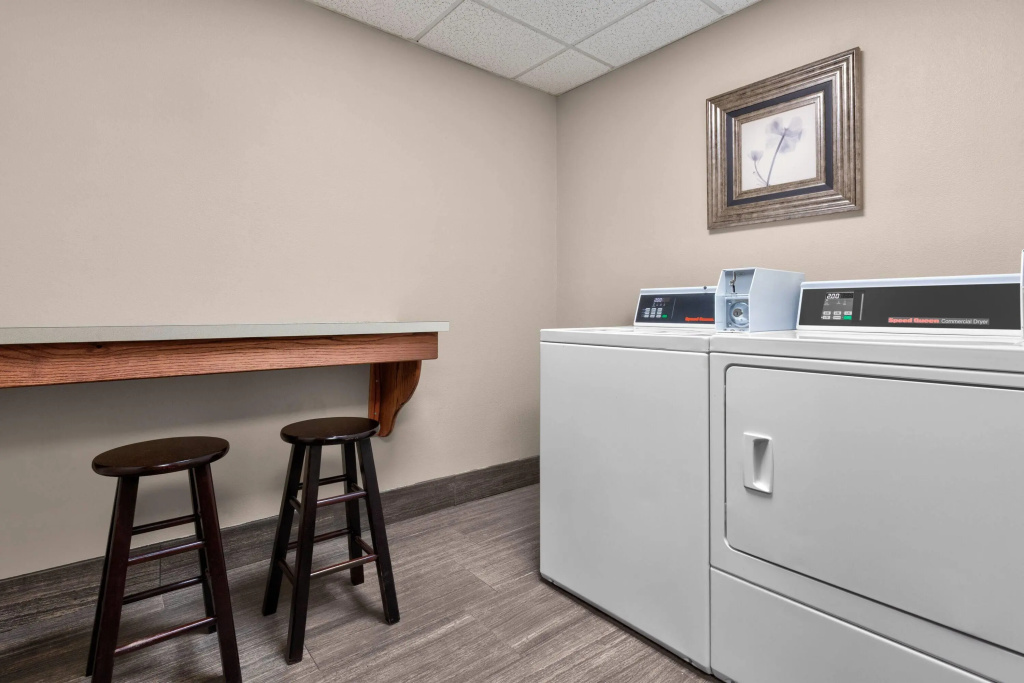 La Quinta Inn & Suites by Wyndham Midwest City - Tinker AFB - Général