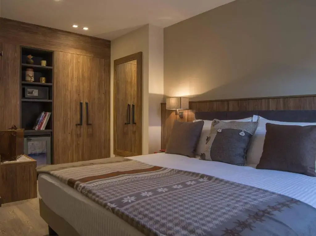 Superior Double room (full double bed)