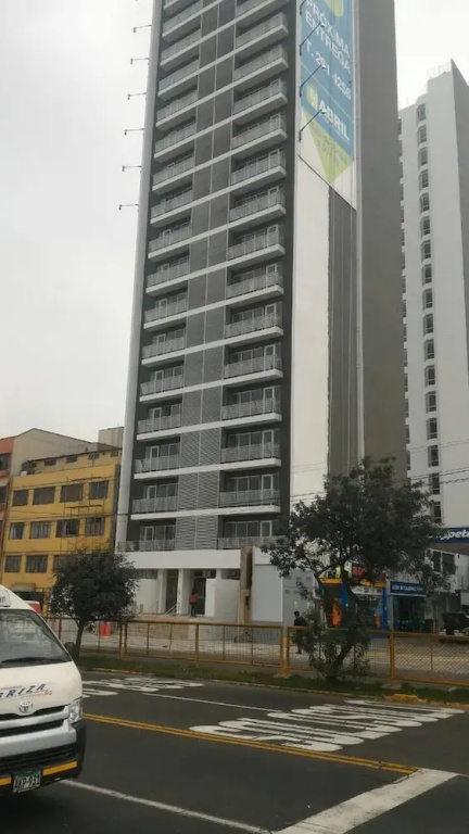 Ur Place Rentals - Modern 3bdrm, Swimming Pool And Gym