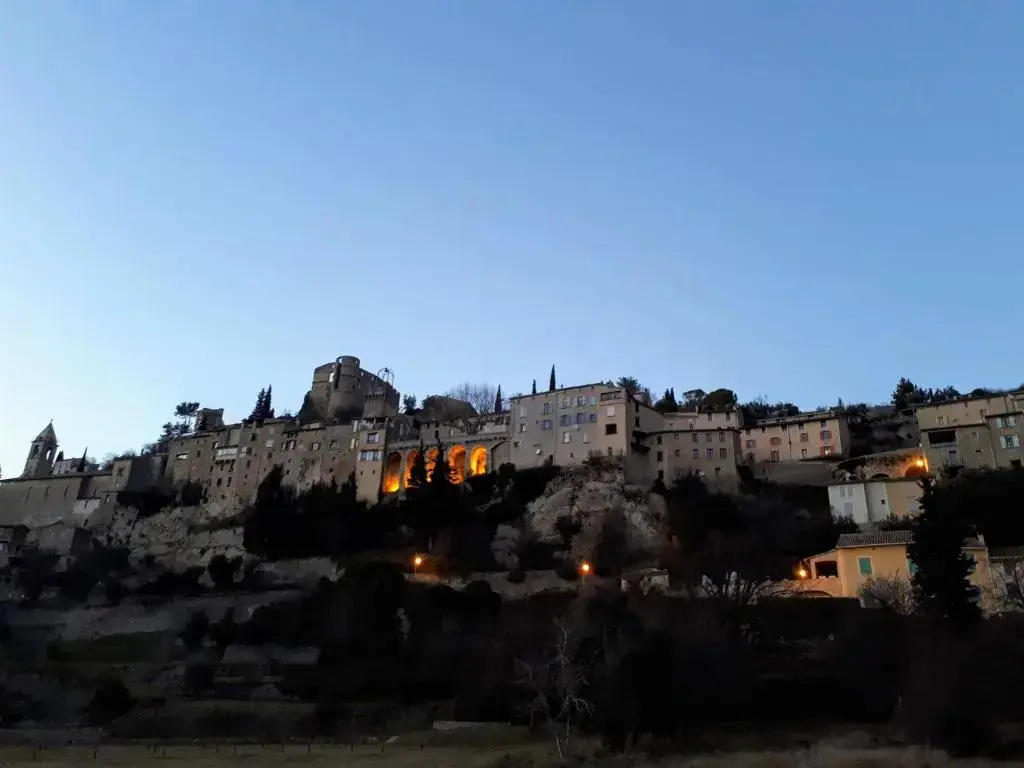 VVF Villages « La Drôme Provençale » Montbrun-les-Bains - Chambres
