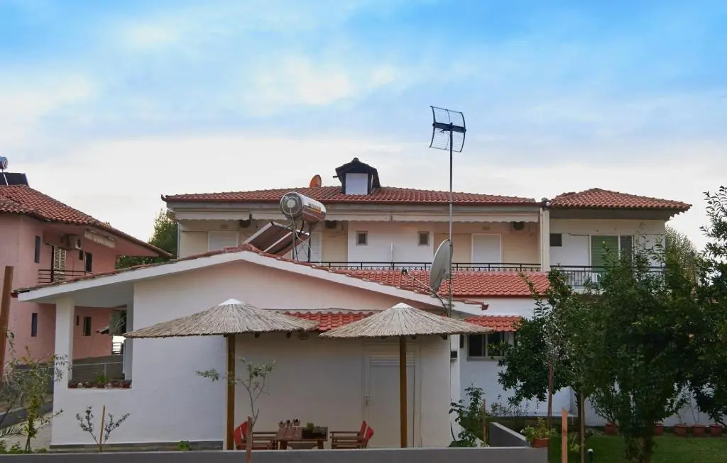 Sunset Studios - New Suites with Seaview & Back Side Apartements