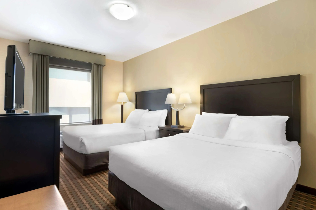 Quadruple Suite