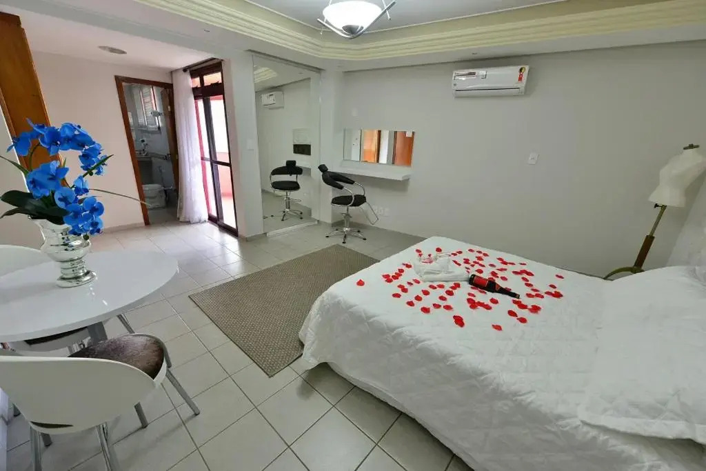 Double Suite with balcony and with view full double bed