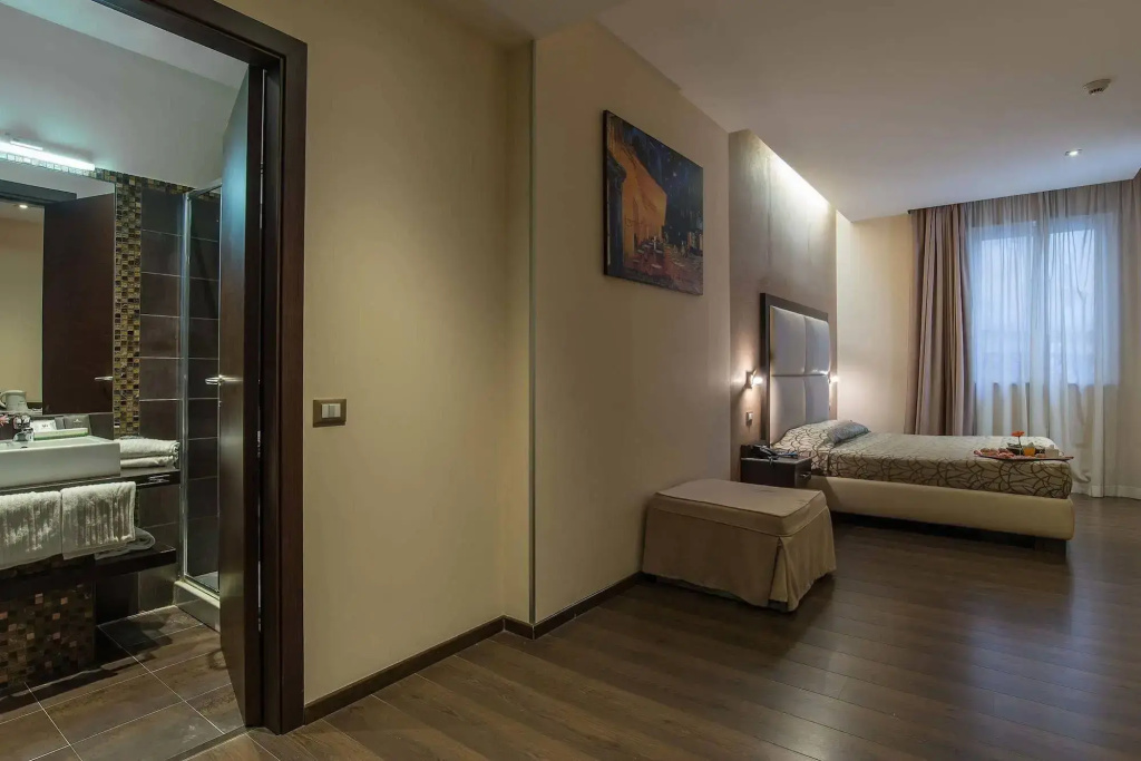 Hotel photo 11