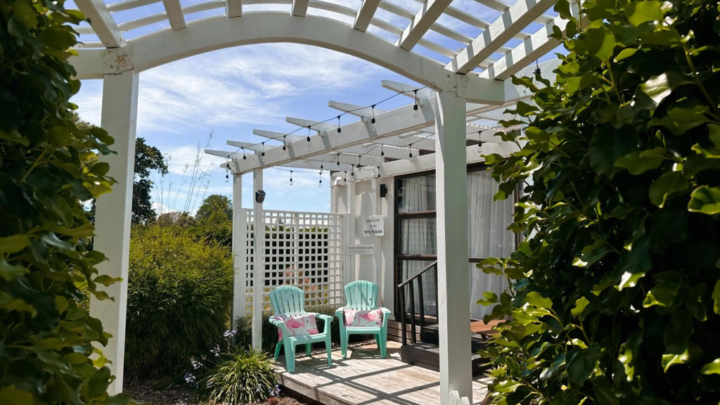 Tiny House Oasis Cambidge-Pool-Hamilton Airport 10mins