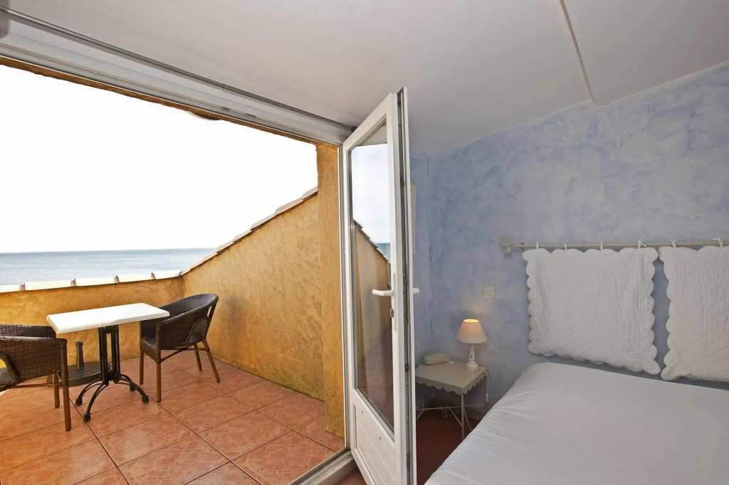 Hôtel Les Calanques by null