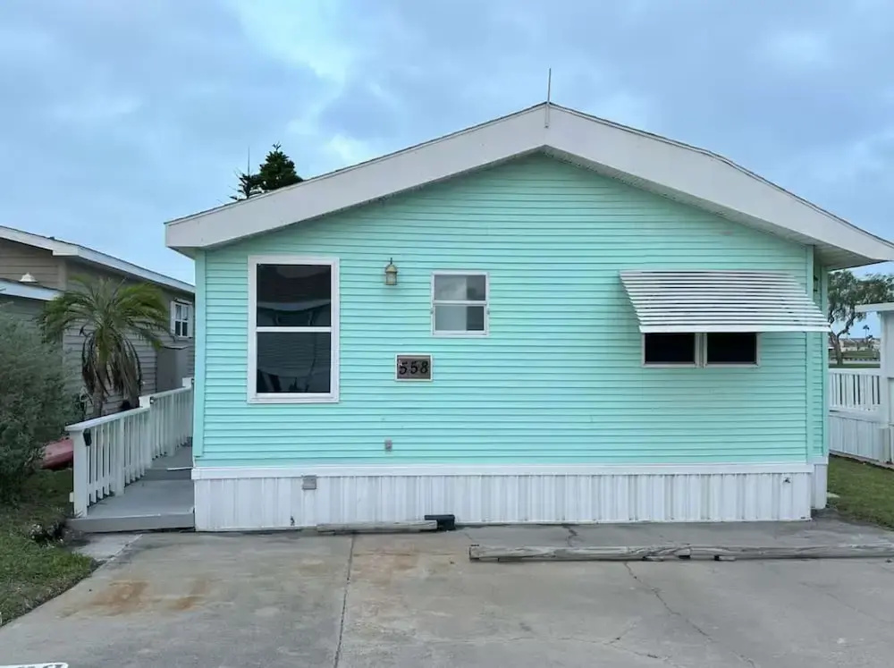 Stylish 2BR Waterfront Home w Pool Resort Access