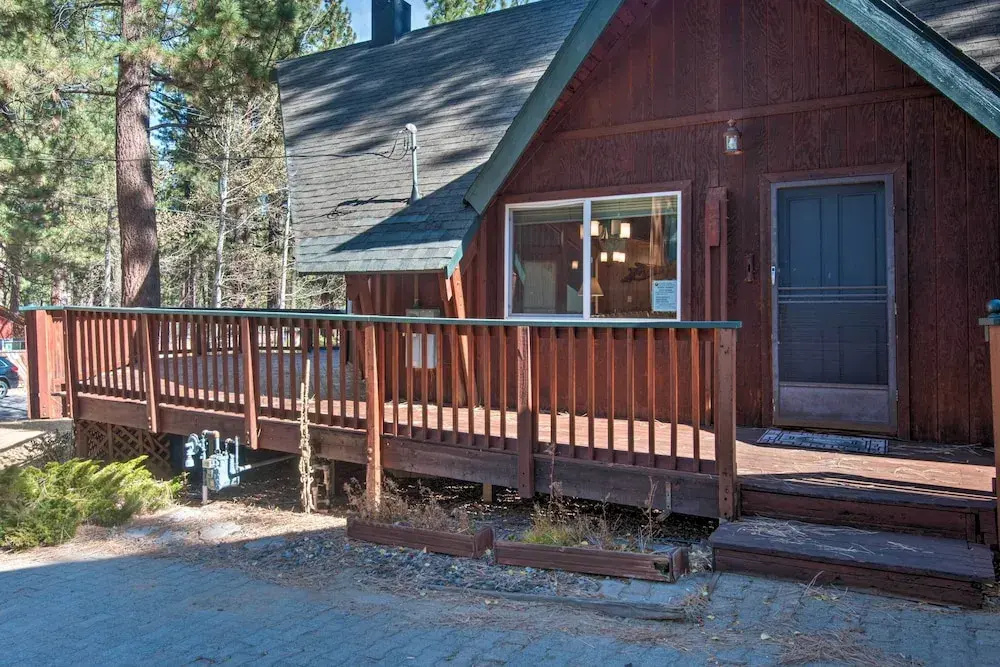 5 Mi to Heavenly Mountain Resort: All-seasons Gem