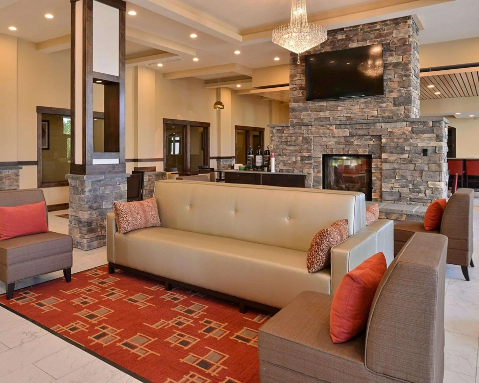 Lobby & Reception