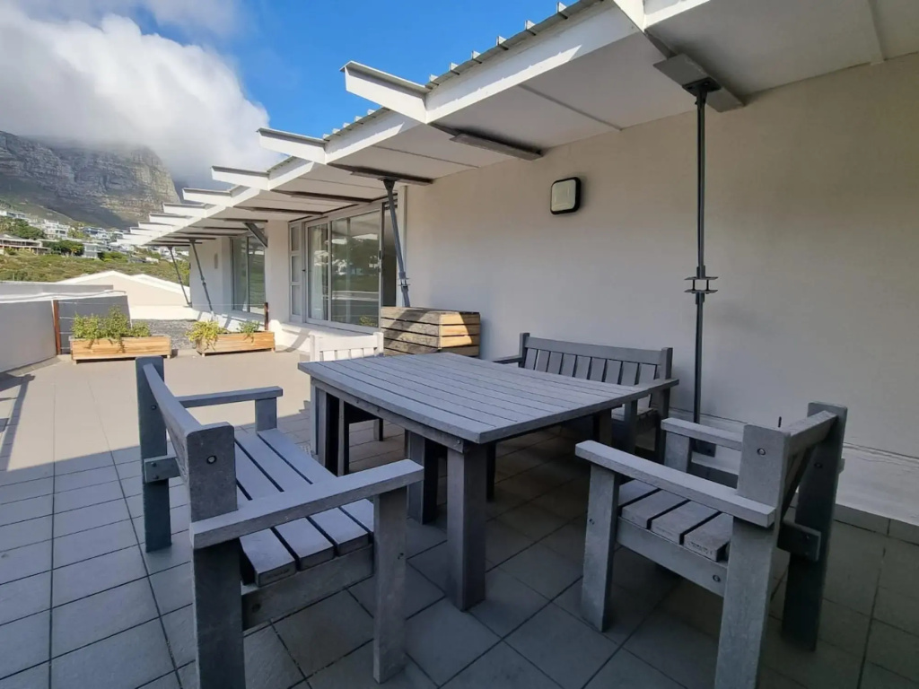 The Crystal - Spectacular sea Views in Camps Bay