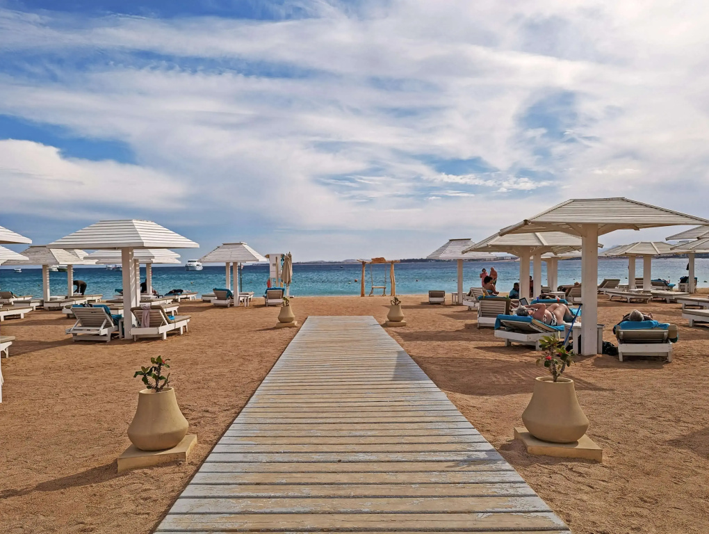 Beach & Waterfront
