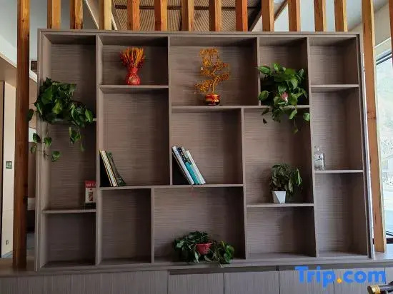 Wenchuan Wolong Shiguang Starry Homestay