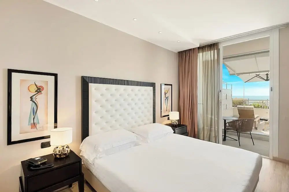 Standard Double room with sea view (full double bed)