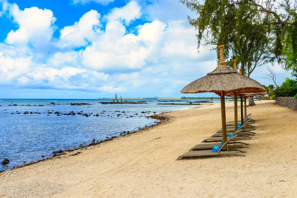 Beach & Waterfront