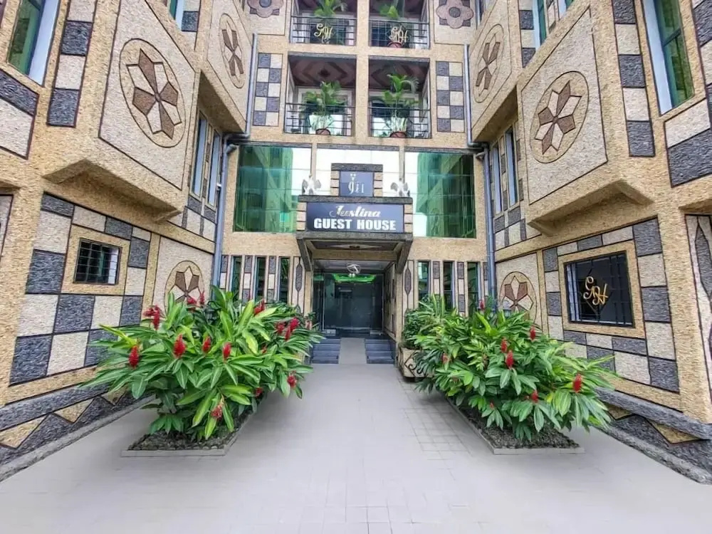 Justina Guest House Hotel