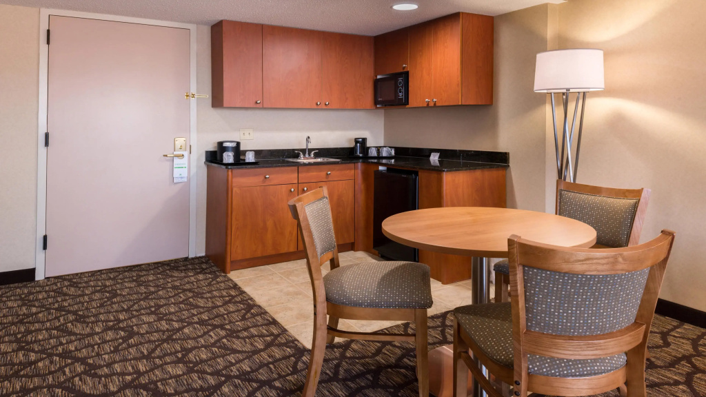 Holiday Inn Hotel & Suites Warren by IHG - фото 27