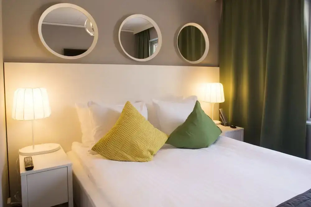 Compact Double room (full double bed)