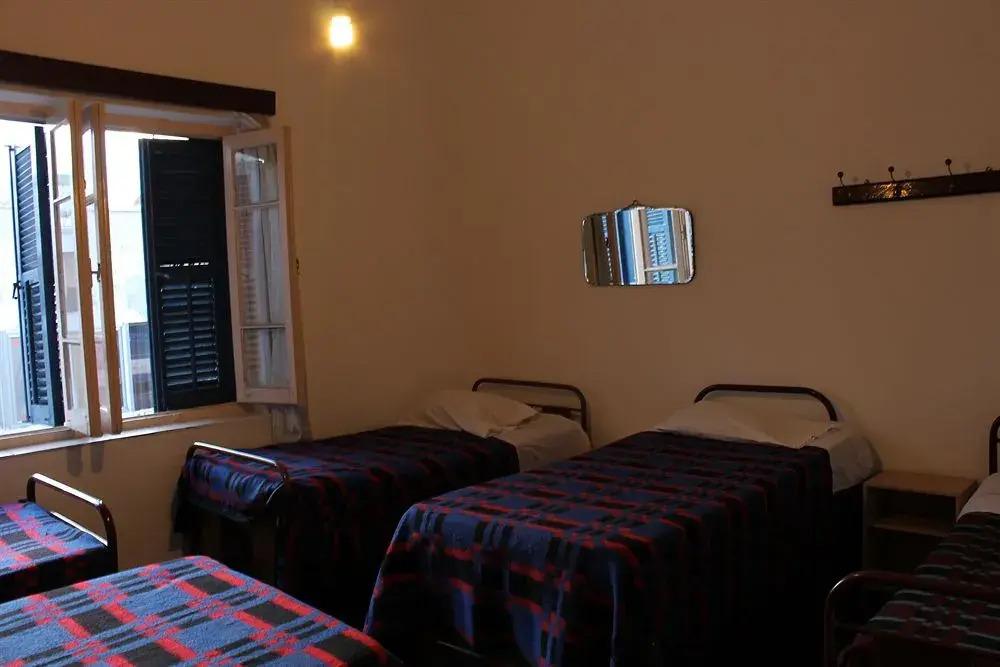 gallery_image_hidden_17