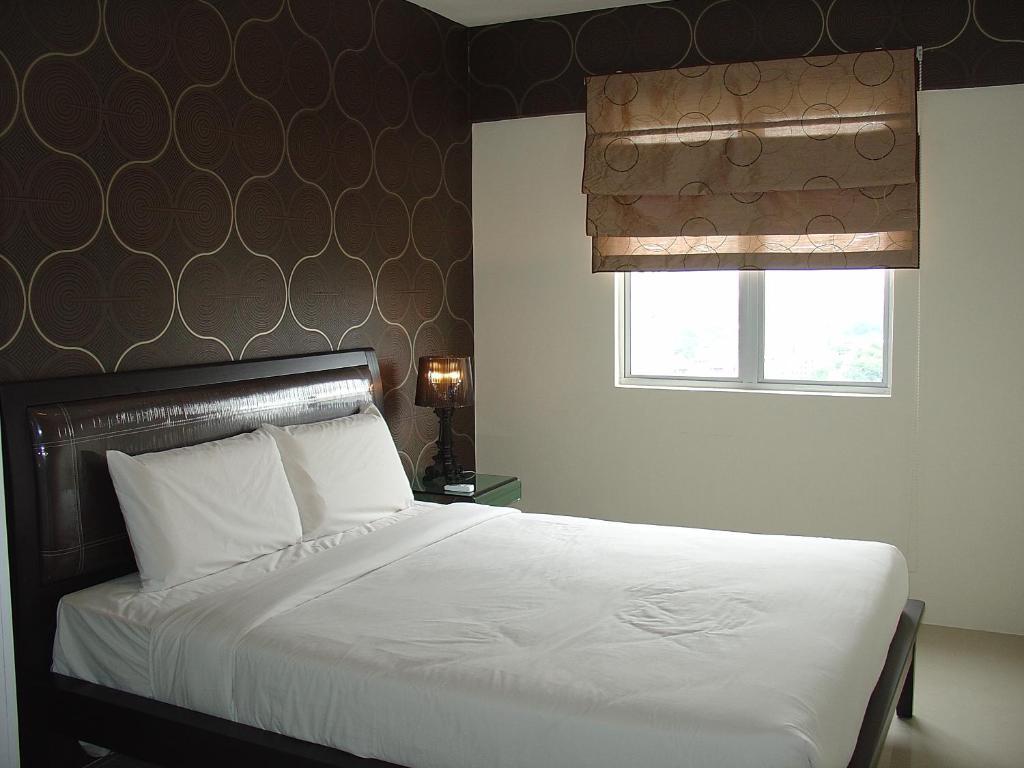 Duta Hotel & Residence