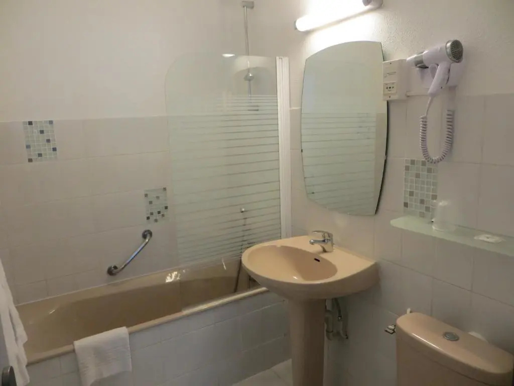 Brit Hotel Dijon Hermes - Chambres
