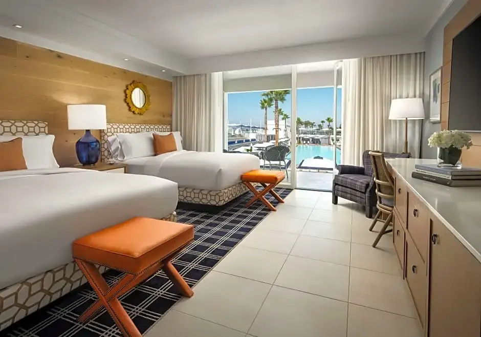 Cabana Accessible room with pool view