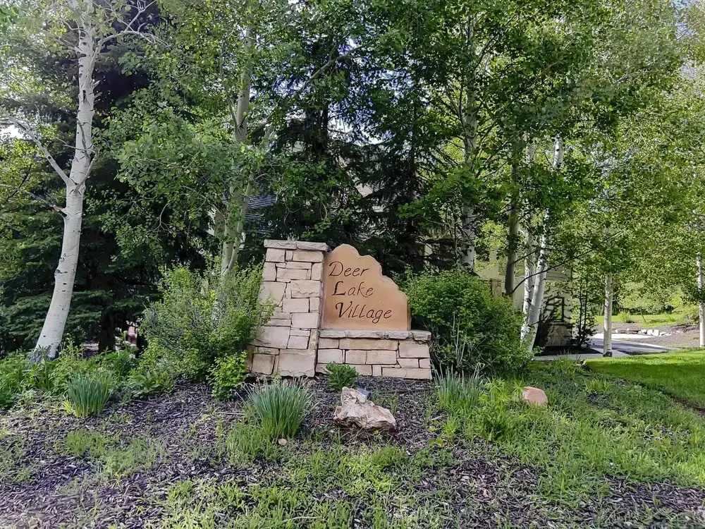 2480 Escape To The Lakes At Deer Valley! Private Hot Tub Oasis-close To The Slopes! 2 Bedroom Condo by RedAwning