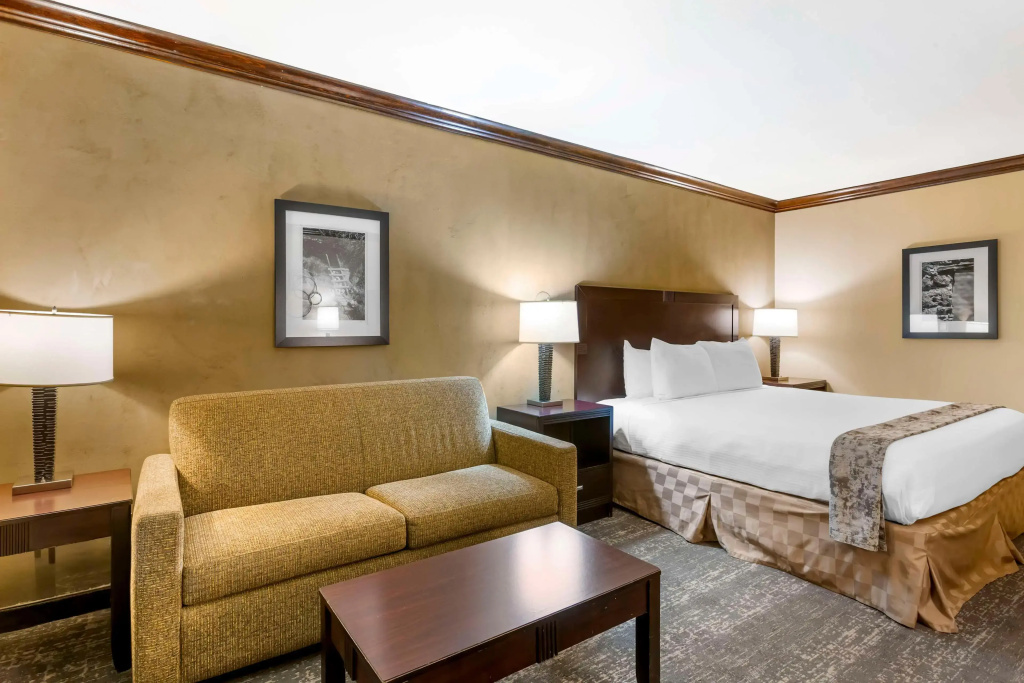 Best Western Plus Raton Hotel - фото 4