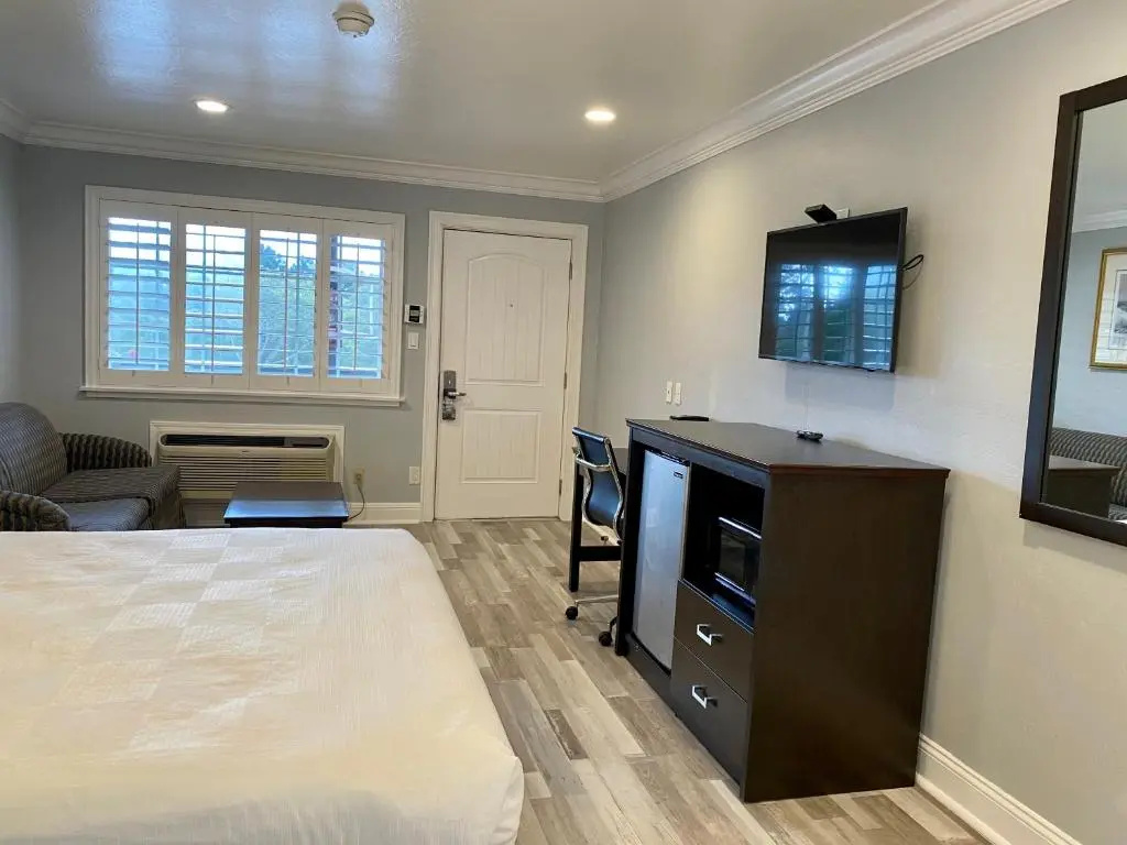 Aura Inn Monterey - Chambres