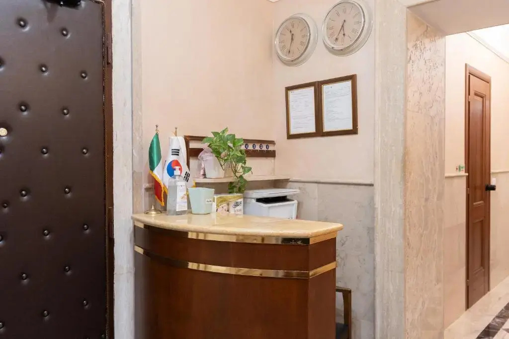 Lobby & Reception
